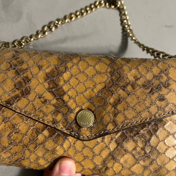 Michael Kors crossbody wallet - Picture 2 of 5